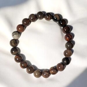 Fakövület ásványkarkötő