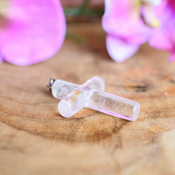 Hegyikristály kereszt ásvány medál 4,5 cm-es